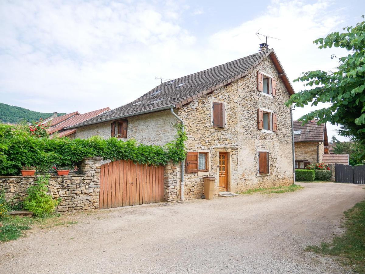 Gite Du Lavoir Leyrieu Exterior photo
